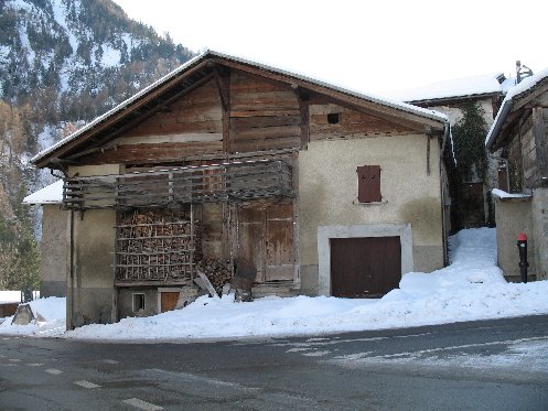 A Som-la-Proz les routes pour Ferret et Champex se séparent